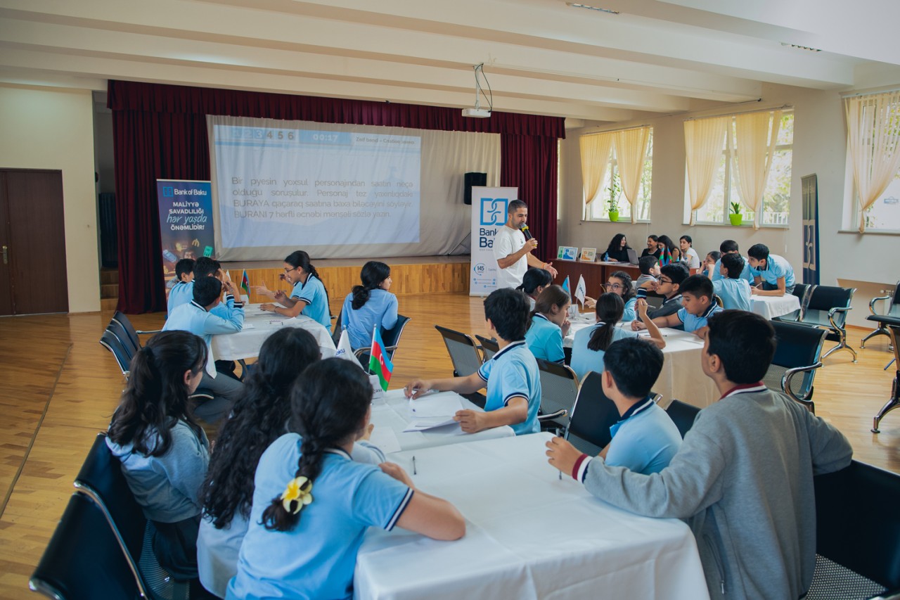 "Bank of Baku"dan növbəti maliyyə savadlılığı tədbiri: Bu dəfə şagirdlərlə birlikdə (FOTOLAR)